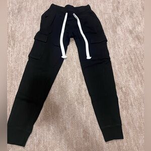 CARGO STYLE SWEATPANTS IN BLACK